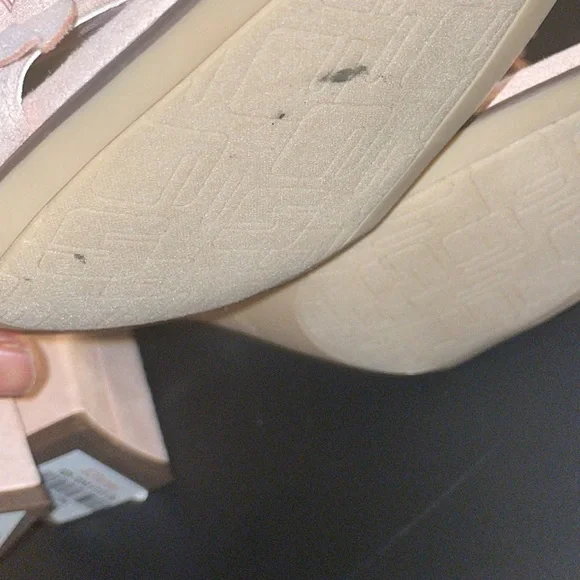 Unisa Block Heel Shoes - Picture 8 of 9